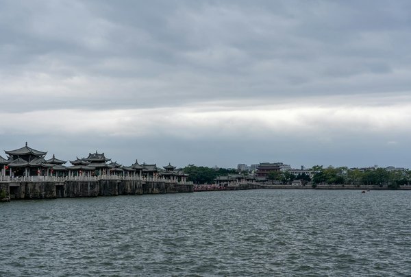 Boosting hospital care: how uk infectious disease experts drive effective antimicrobial stewardship initiatives